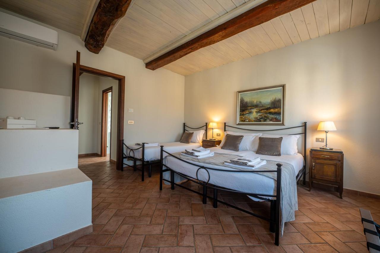 Hotel Convino Castiglione Falletto Esterno foto