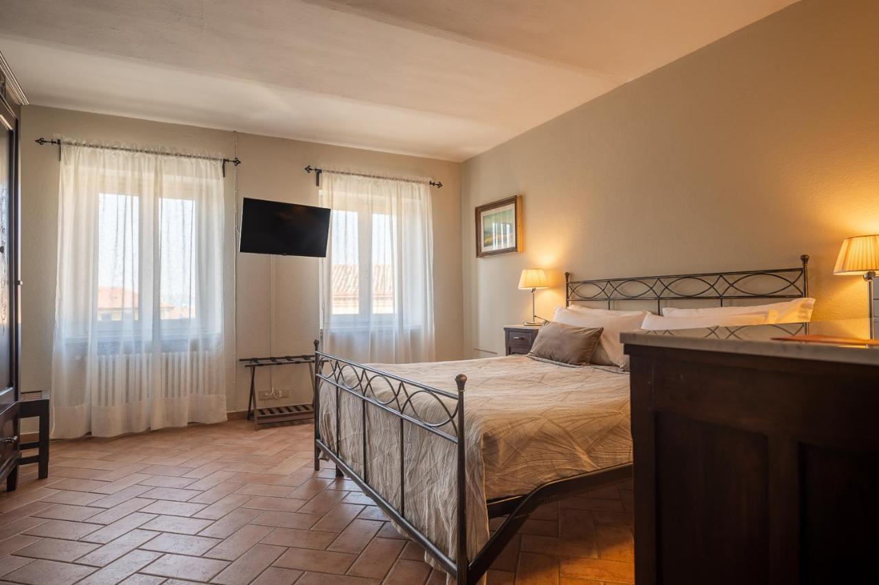 Hotel Convino Castiglione Falletto Esterno foto