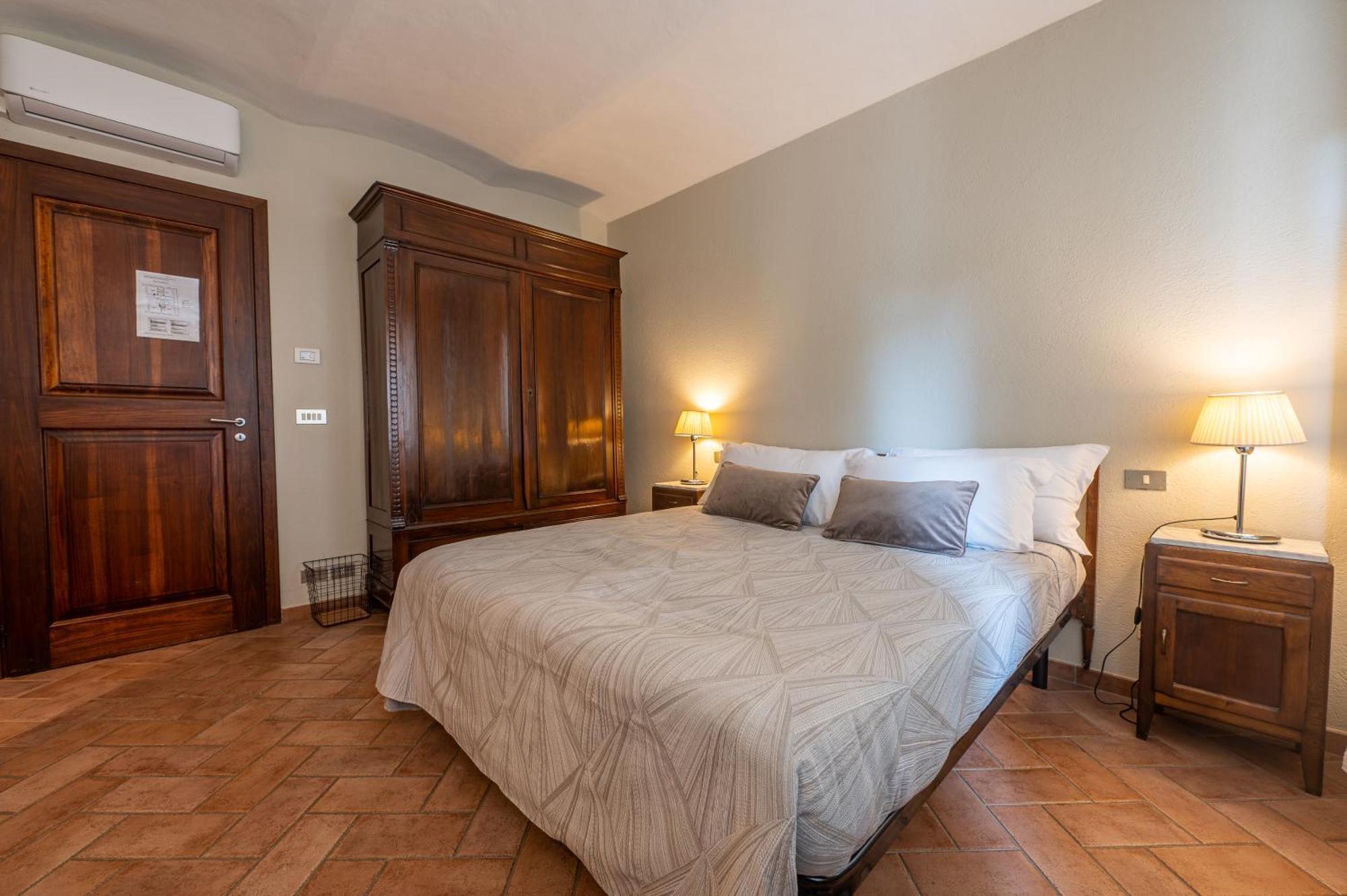 Hotel Convino Castiglione Falletto Esterno foto
