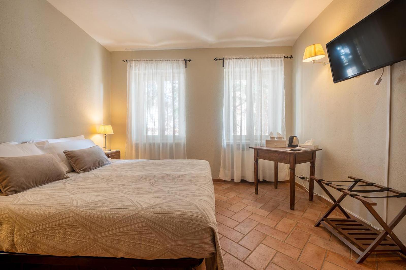 Hotel Convino Castiglione Falletto Esterno foto
